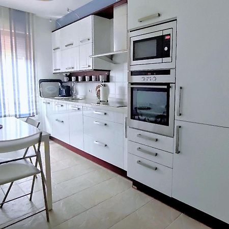 Rias Baixas En Ribeira Piso Centrico Con Parking Y Wifi Lägenhet Exteriör bild